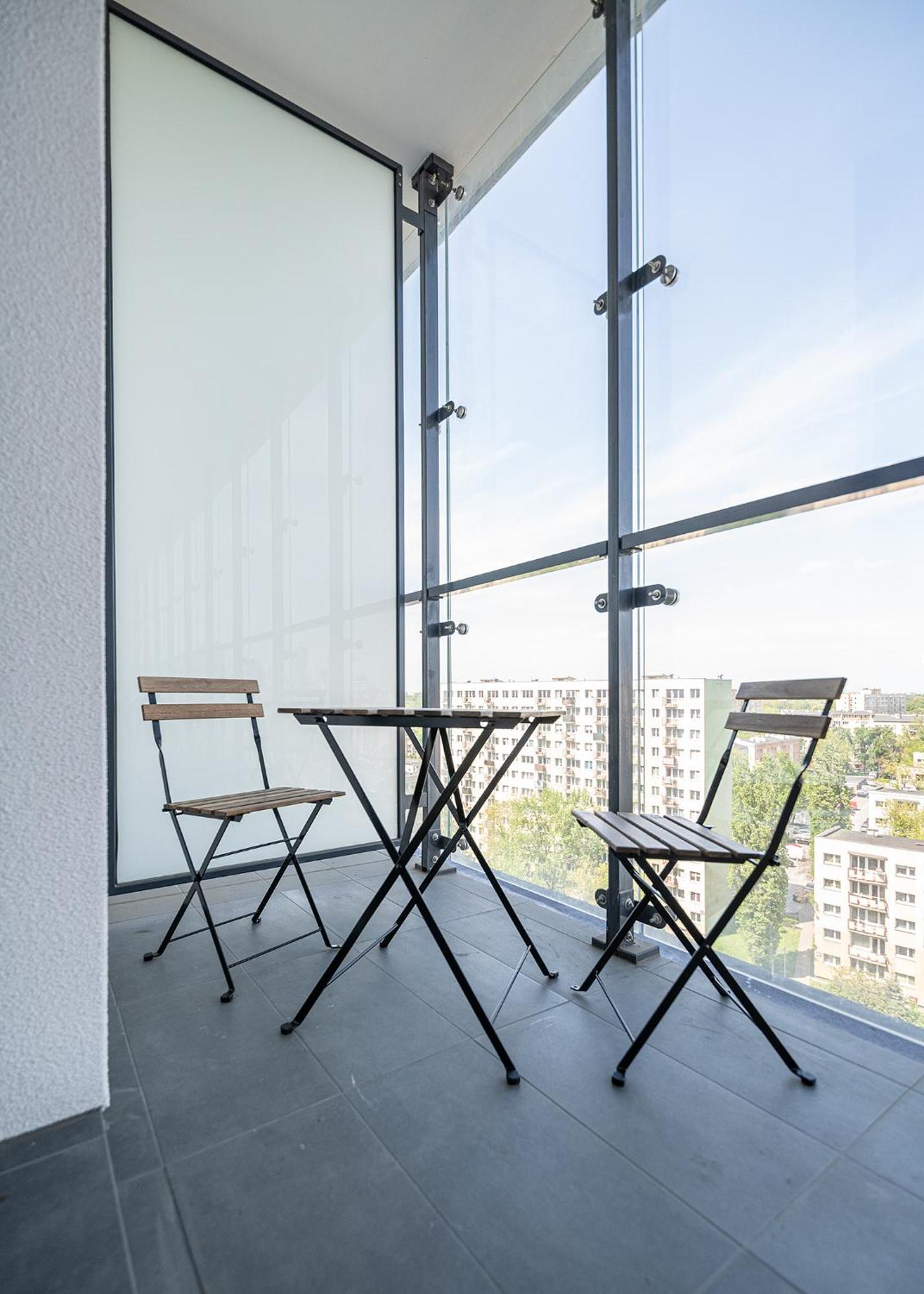 Rentplanet - Apartamenty Kasprzaka Warszawa Exteriör bild