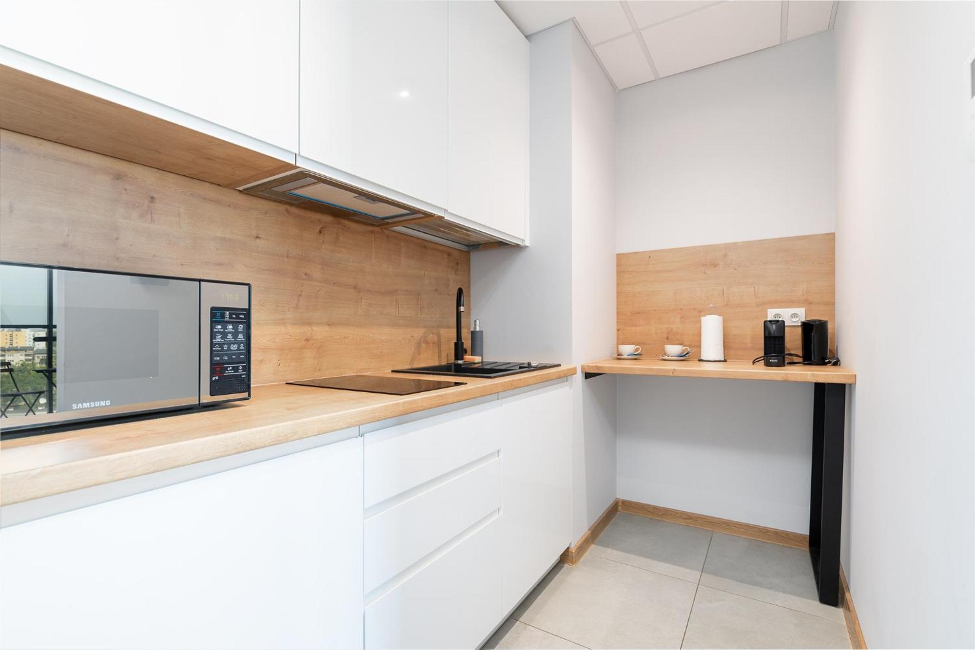 Rentplanet - Apartamenty Kasprzaka Warszawa Exteriör bild