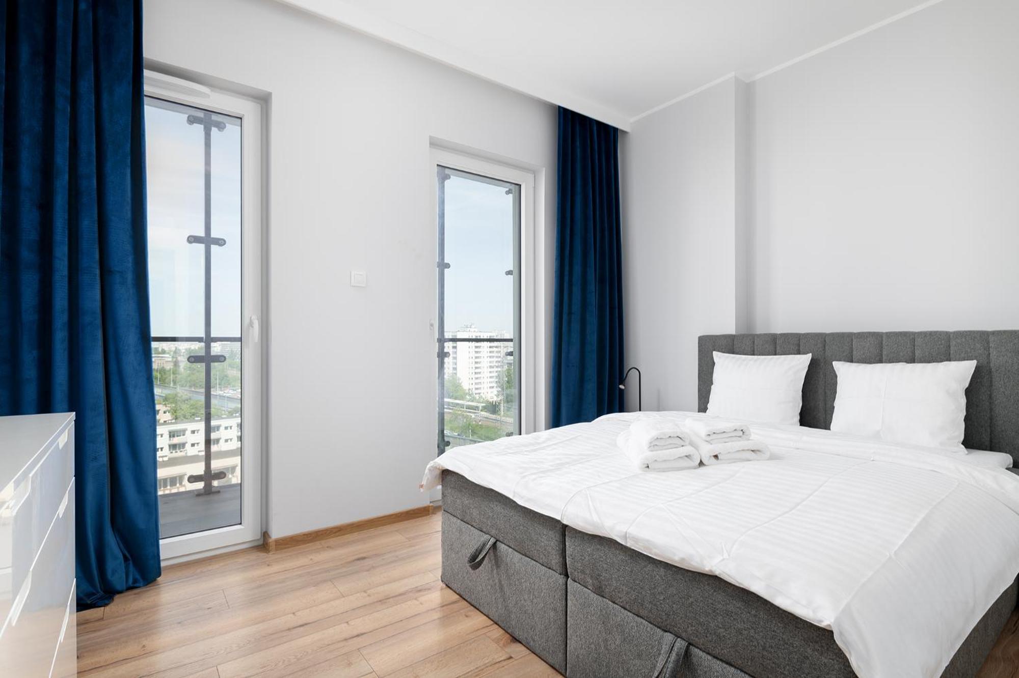 Rentplanet - Apartamenty Kasprzaka Warszawa Exteriör bild