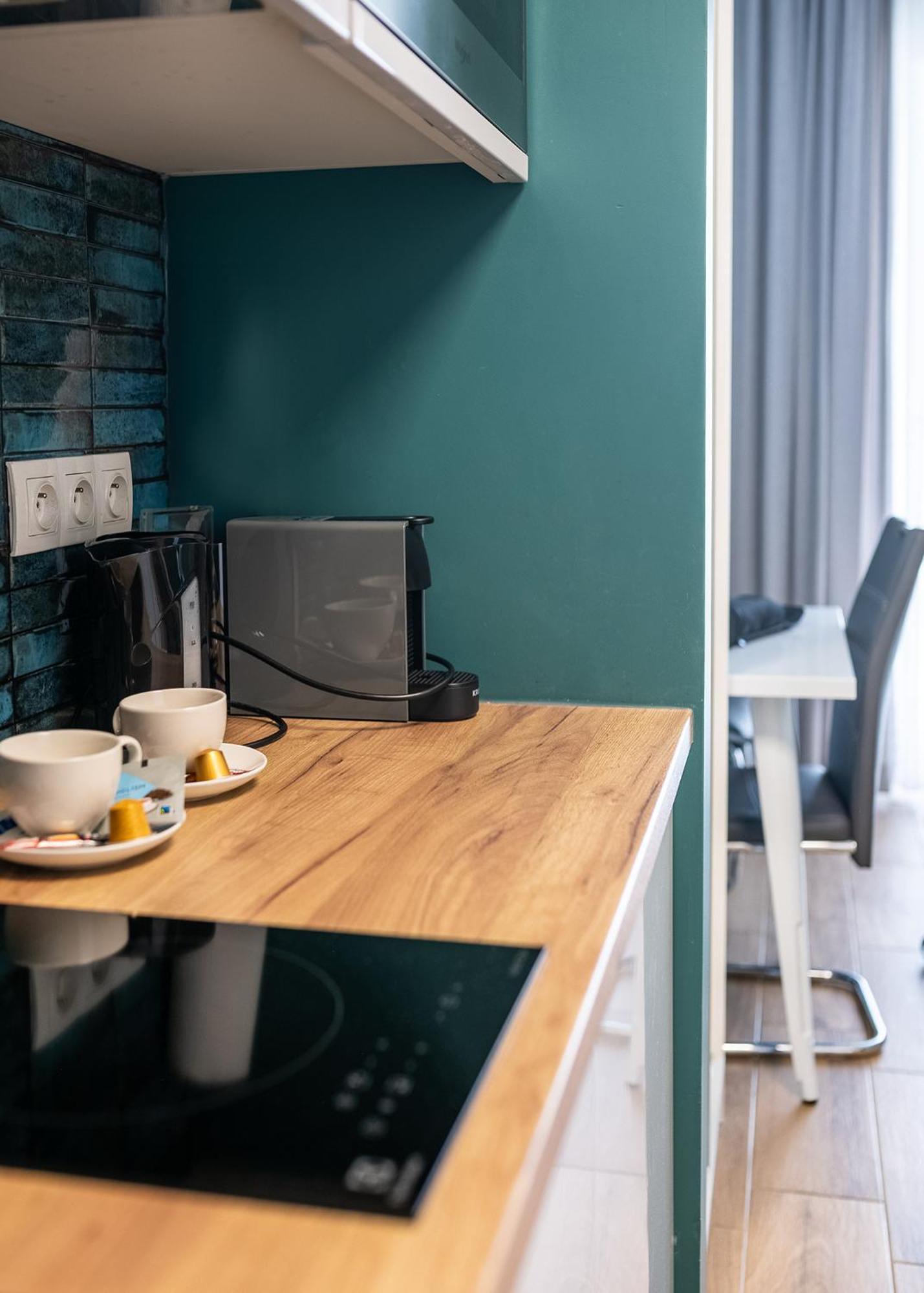 Rentplanet - Apartamenty Kasprzaka Warszawa Exteriör bild