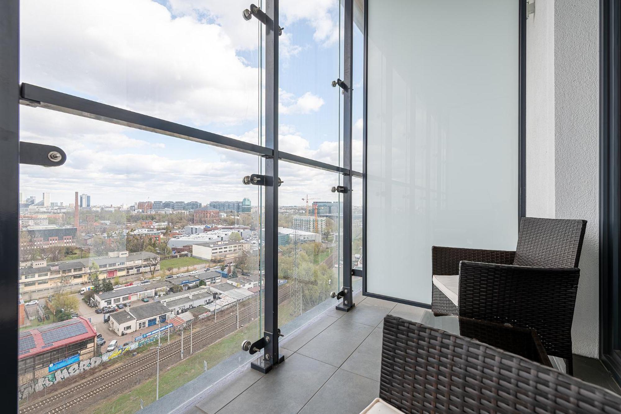 Rentplanet - Apartamenty Kasprzaka Warszawa Exteriör bild